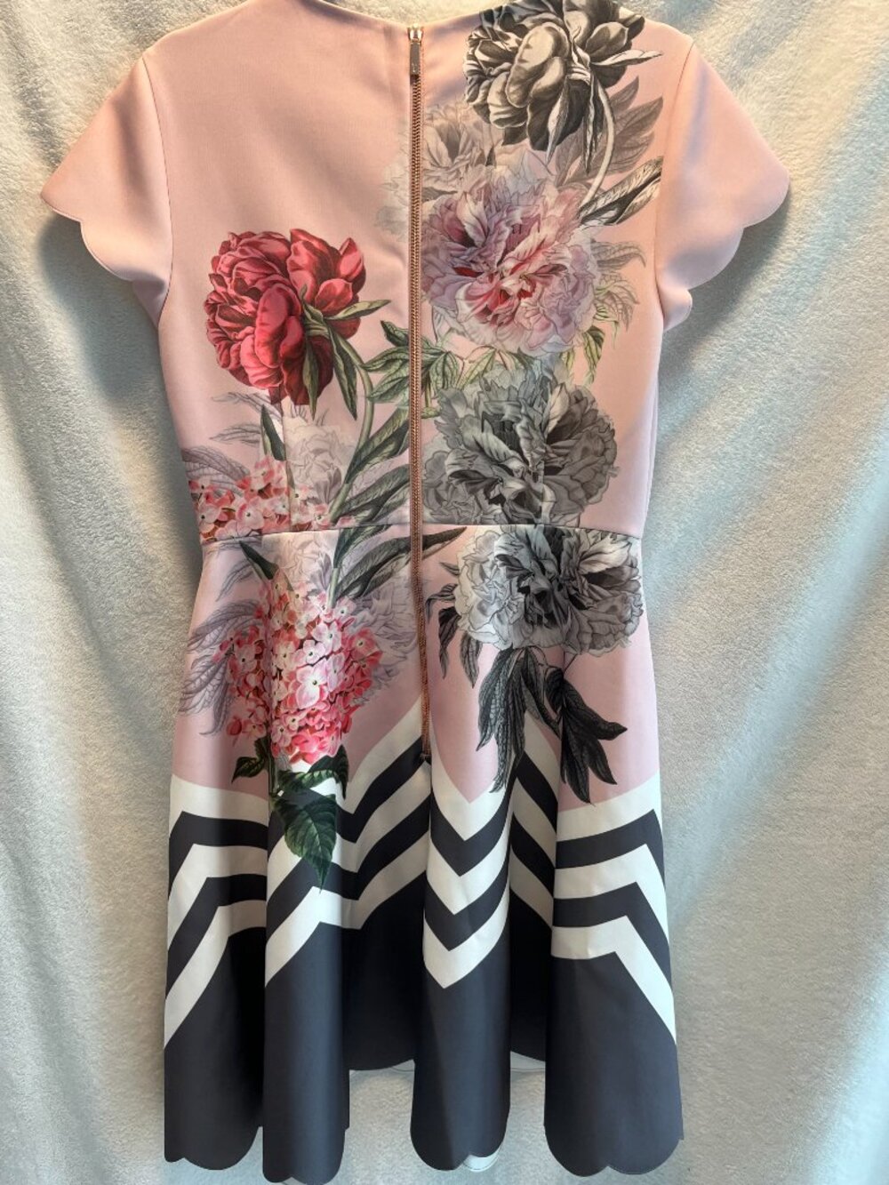 Ted Baker HAIILIE Blush Pink Floral Stretch Dress Size 3 (US 8) - Picture 4 of 8